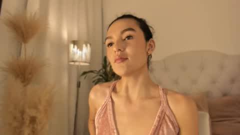 Marian online show from 4, 3, 2026