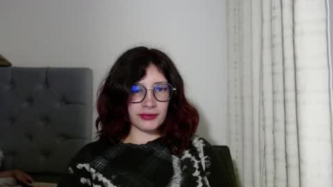 Snapshot of mariana124_ chatting on 2, 1, 2025 Mariana online show from 2, 1, 2025