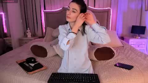 mariana__thompson online show from 20, 6, 2026