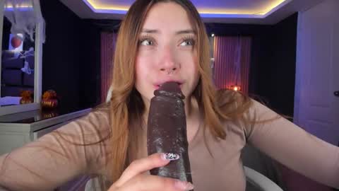 Mariana Castro online show from 21, 10, 2025