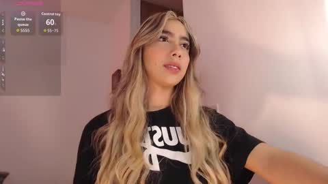 Snapshot of mariana_es chatting on 19, 9, 2025 Mariana online show from 19, 9, 2025