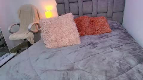 Mariana Gomez online show from 10, 10, 2025