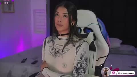 Snapshot of mariana_monroe04 chatting on 8, 7, 2026 Mariana online show from 8, 7, 2026