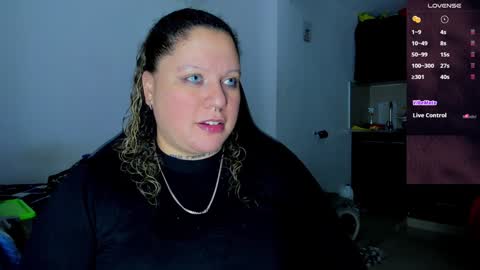 Snapshot of mariana_smittt chatting on 8, 1, 2025   Independent Model online show from 8, 1, 2025