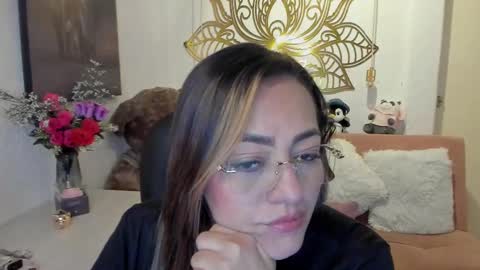 Mariana Lopez online show from 20, 2, 2025