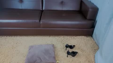 Mariana  online show from 15, 2, 2026