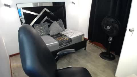 Snapshot of marianarojas_ chatting on 13, 6, 2026 Mariana online show from 13, 6, 2026