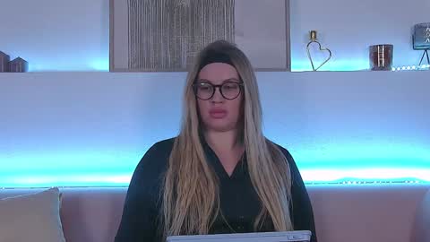 Maria online show from 1, 2, 2025