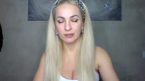 Snapshot of marianna1977 chatting on 11, 3, 2025 marianna1977 online show from 11, 3, 2025