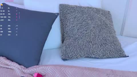 Maria Pettit online show from 12, 10, 2025