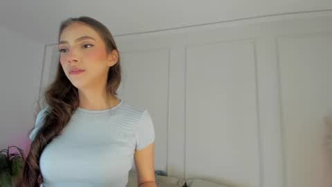 Snapshot of mariapettit chatting on 4, 7, 2026 Maria Pettit online show from 4, 7, 2026