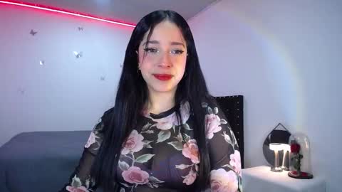 Snapshot of marie_daved chatting on 23, 12, 2024 Nicolle online show from 23, 12, 2024