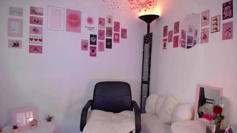 Nicolle online show from 26, 2, 2026