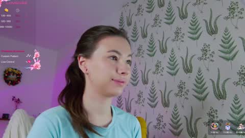 Snapshot of marie_diaze chatting on 15, 1, 2025 Marie LEAVE YOUR WITH ME online show from 15, 1, 2025