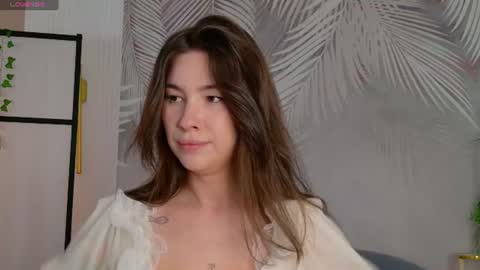 Snapshot of marie_diaze chatting on 10, 6, 2026 Marie LEAVE YOUR WITH ME online show from 10, 6, 2026