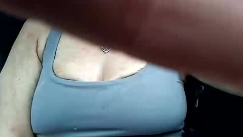 Snapshot of mariecastle517 chatting on 10, 4, 2026 mariecastle517 online show from 10, 4, 2026