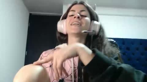 Mariie online show from 22, 2, 2025