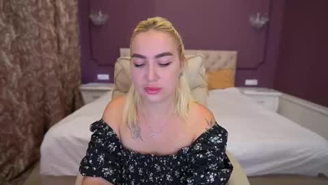 Snapshot of mariellavv chatting on 10, 9, 2025 Mariella online show from 10, 9, 2025