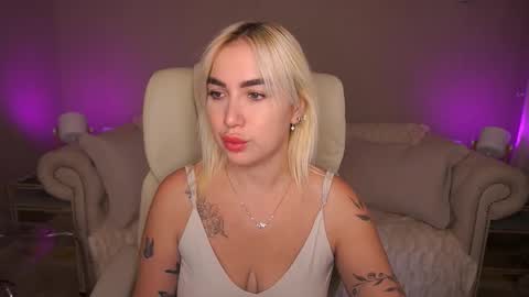 Snapshot of mariellavv chatting on 25, 9, 2025 Mariella online show from 25, 9, 2025