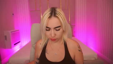Snapshot of mariellavv chatting on 26, 9, 2025 Mariella online show from 26, 9, 2025