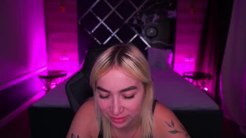 Snapshot of mariellavv chatting on 10, 10, 2025 Mariella online show from 10, 10, 2025