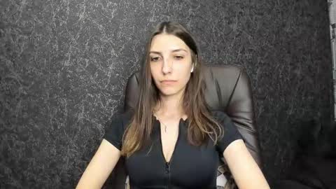 marielleanker online show from 8, 10, 2025