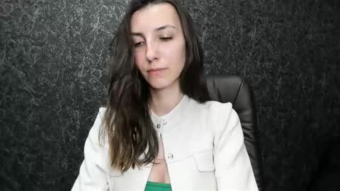 marielleanker online show from 9, 10, 2025