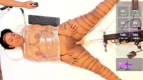 Snapshot of mariiaam_ chatting on 16, 7, 2026 mariiaam_ online show from 16, 7, 2026