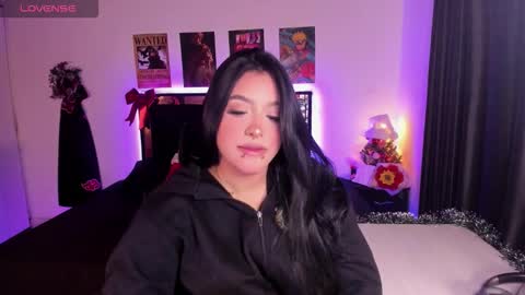 Mariana Hasper online show from 3, 12, 2025