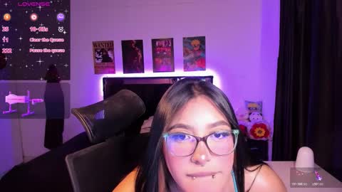 Mariana Hasper online show from 4, 3, 2026