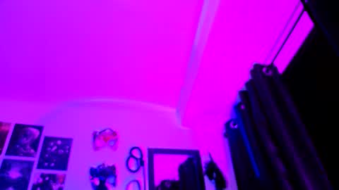 Snapshot of mariiana_velezz chatting on 4, 12, 2025 mariiana_velezz online show from 4, 12, 2025