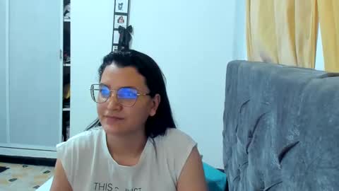 Snapshot of marilyn_garcia chatting on 11, 1, 2025 MARILYN SEXY online show from 11, 1, 2025