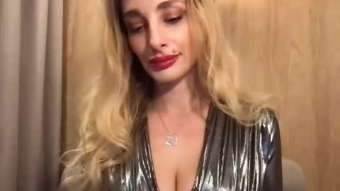 Snapshot of marilyndevilish chatting on 1, 1, 2025 MarilynDevilish online show from 1, 1, 2025