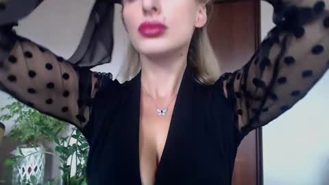 MarilynDevilish online show from 16, 10, 2025