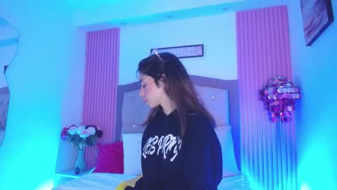 marinette online show from 16, 4, 2026