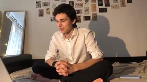 Mark online show from 22, 10, 2025