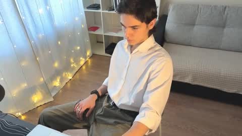 Mark online show from 19, 11, 2025