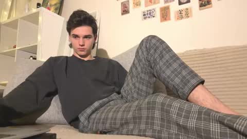 Mark online show from 24, 11, 2025