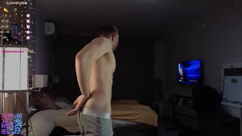 Snapshot of mark_stiff chatting on 21, 12, 2025 Mark online show from 21, 12, 2025