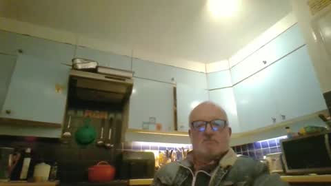 markandrew123 online show from 19, 2, 2026