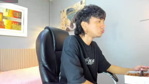 Snapshot of markbowie chatting on 19, 6, 2026 markbowie online show from 19, 6, 2026