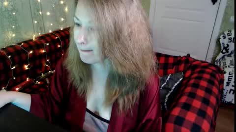 Snapshot of marlenehudsonah chatting on 19, 9, 2025 MarleneHudsonAh online show from 19, 9, 2025