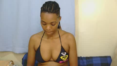 Snapshot of marly_babe chatting on 8, 6, 2026 Marly online show from 8, 6, 2026