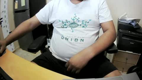 Snapshot of marriedandfrisky chatting on 24, 12, 2024 Married Horny Guy online show from 24, 12, 2024