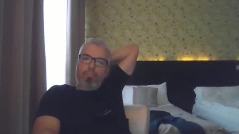 marriedcock1980 online show from 10, 9, 2025