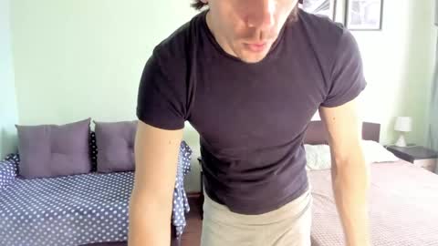 Snapshot of marryplz chatting on 5, 5, 2026 Alan online show from 5, 5, 2026