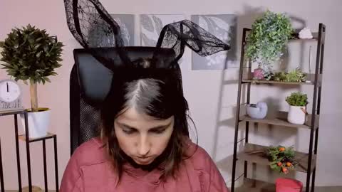 martaedams online show from 10, 10, 2025