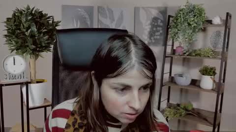 martaedams online show from 3, 12, 2025