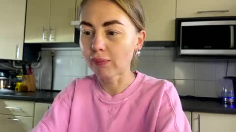 Snapshot of martaluna_ chatting on 26, 5, 2026 Marta online show from 26, 5, 2026