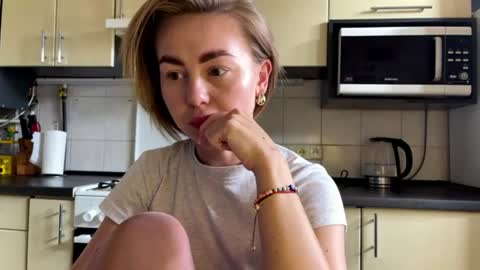 Snapshot of martaluna_ chatting on 24, 7, 2026 Marta online show from 24, 7, 2026